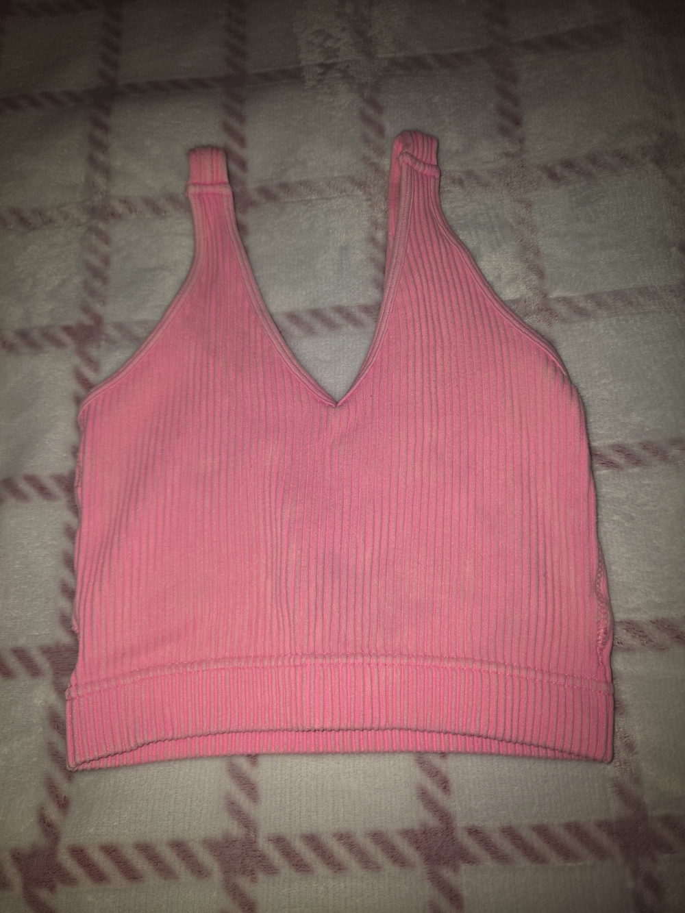 Zenana Outfitters Ribbed Pink V-Neck Crop Tank